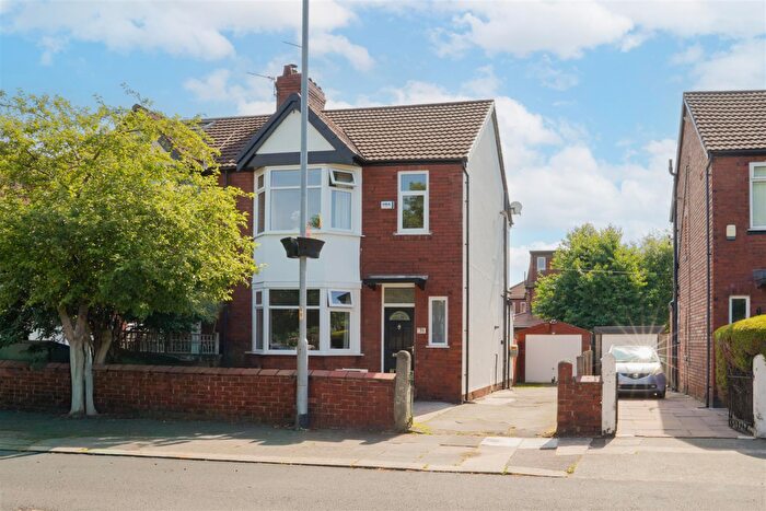 3 Bedroom Semi-Detached House For Sale In Beaumont Road, Chorlton Green, M21