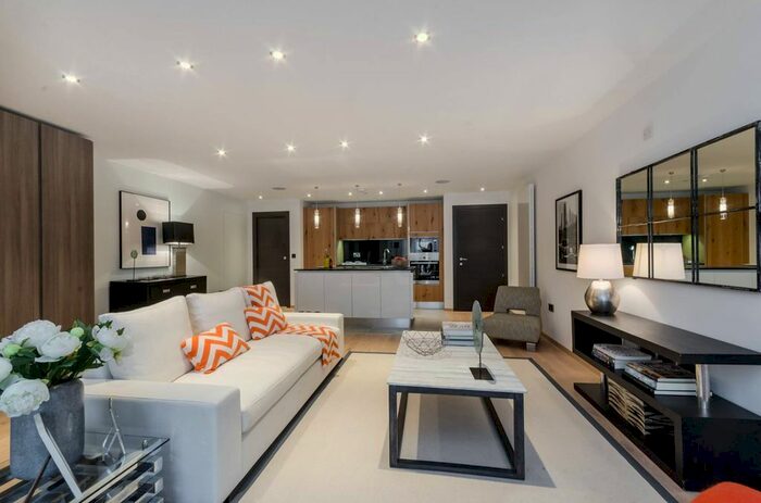 2 Bedroom Flat To Rent In The Loft House, Fulham, SW6