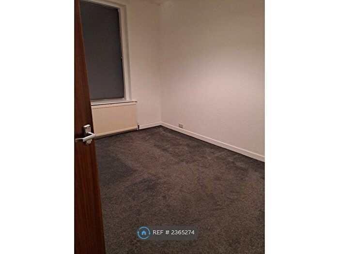 2 Bedroom Flat To Rent In Ground Floor Right, Dundee, DD3