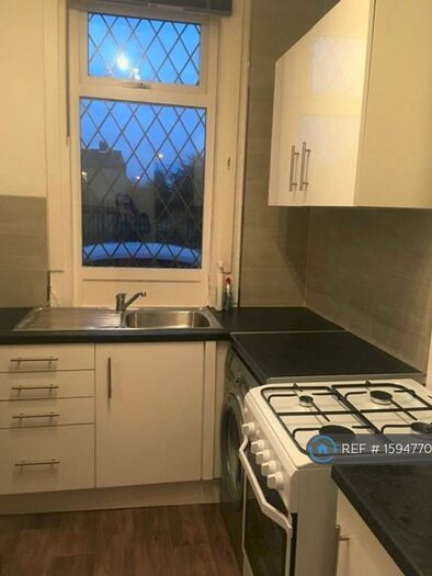 2 Bedroom Terraced House To Rent In Conference Place, Leeds, LS12