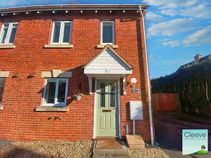 3 Bedroom Semi Detached House To Rent In Hanson Gardens, Bishops Cleeve, Cheltenham, GL52