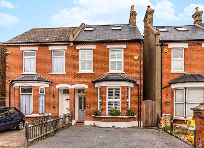 4 Bedroom Property To Rent In Ravenscroft Road, Beckenham, BR3