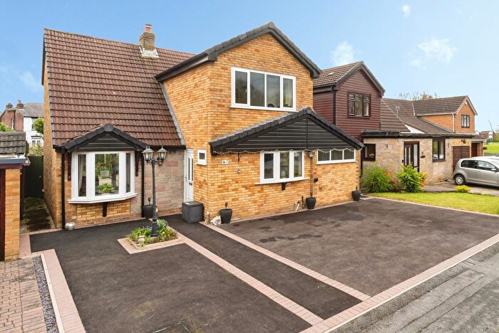 3 Bedroom Detached House For Sale In Waltham Avenue, Warrington, Cheshire, WA3