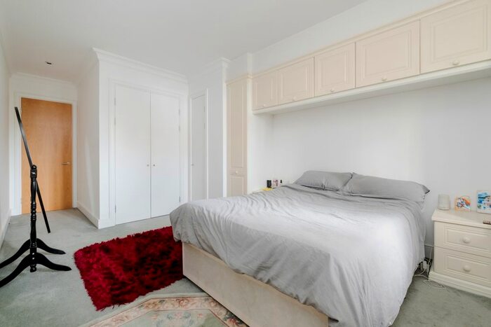 1 Bedroom Flat To Rent In Teal Court, St Katherine Docks, E1W