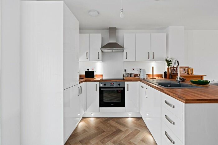 2 Bedroom Terraced House For Sale In Arden Drive, Warsash, SO31