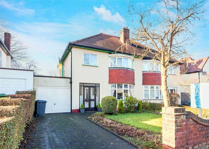 Houses for sale & to rent in WV4 5JF, Pennwood Lane, Penn Wolverhampton