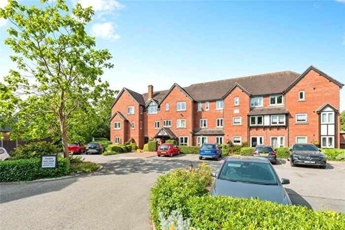 1 Bedroom Apartment For Sale In Swan Court, Stratford-upon-Avon, CV37