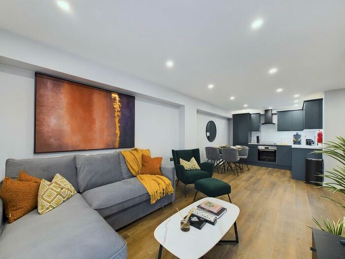 2 Bedroom Flat To Rent In Montague Street, Worthing, BN11