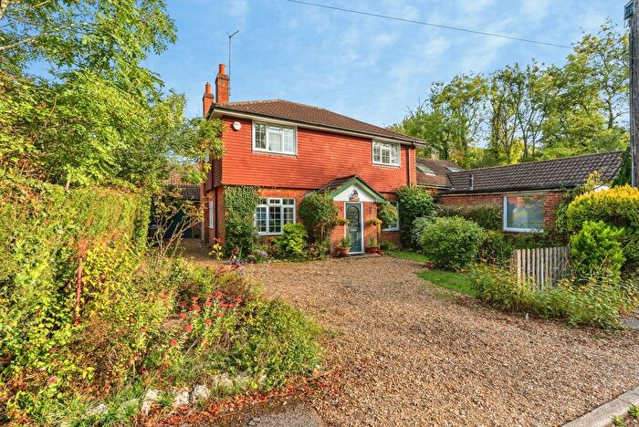 4 Bedroom Semi-Detached House For Sale In Southampton Road, Cadnam, Southampton, Hampshire, SO40