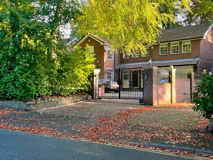 4 Bedroom Detached House To Rent In Regent Road, Bolton, BL6