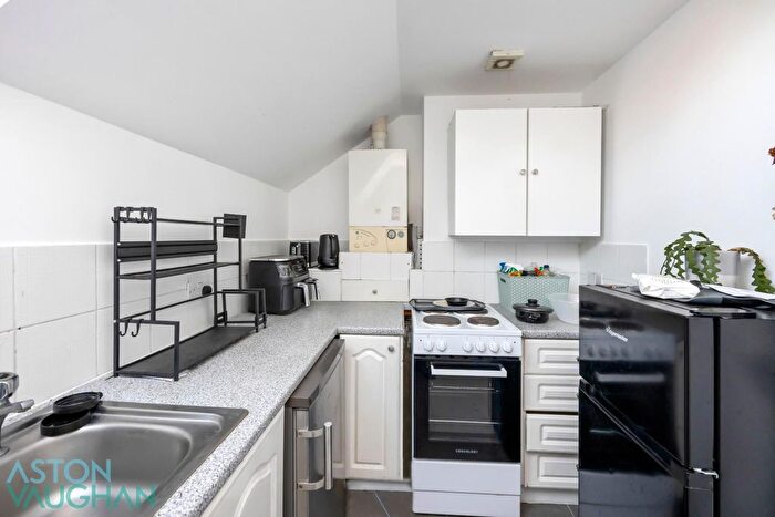 1 Bedroom Flat To Rent In Goldstone Villas, Hove, BN3