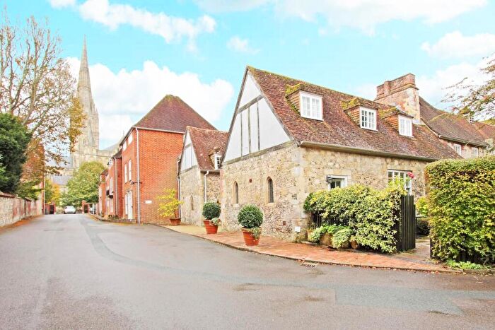 2 Bedroom Flat For Sale In The Close, Salisbury, SP1