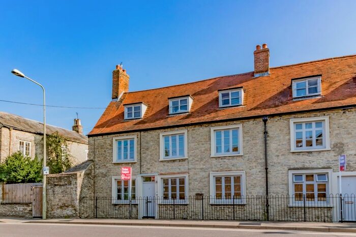 1 Bedroom Flat To Rent In London Road, Bicester, OX26