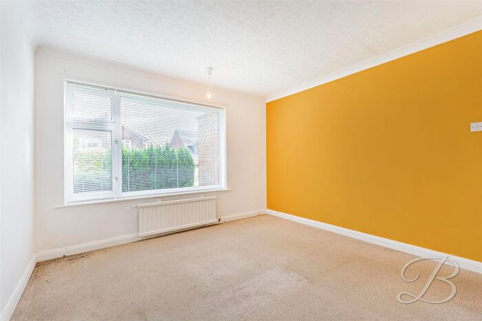 2 Bedroom Detached Bungalow To Rent In Sherwood Avenue, Edwinstowe, Mansfield, NG21