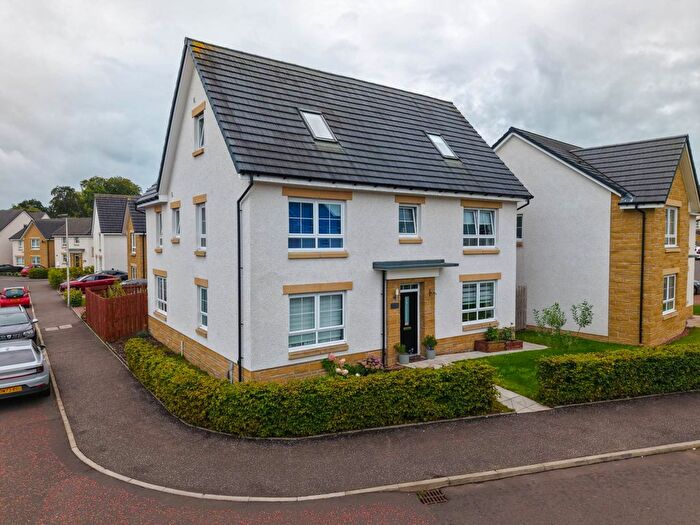 5 Bedroom Detached House For Sale In Fairlie Road, Brookfield, PA5