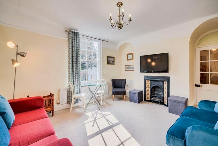5 Bedroom Flat To Rent In Castle Street, Canterbury, CT1