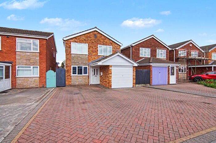 3 Bedroom Detached House For Sale In Chetwynd Drive, Nuneaton, CV11