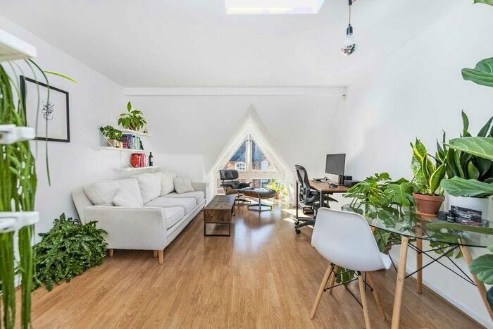 1 Bedroom Flat To Rent In Lansdowne Drive, London, E8