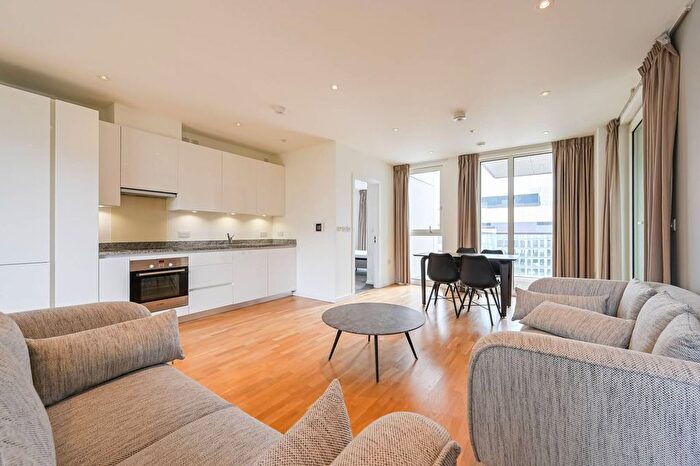 2 Bedroom Flat To Rent In Calico House, Stratford, London, E20