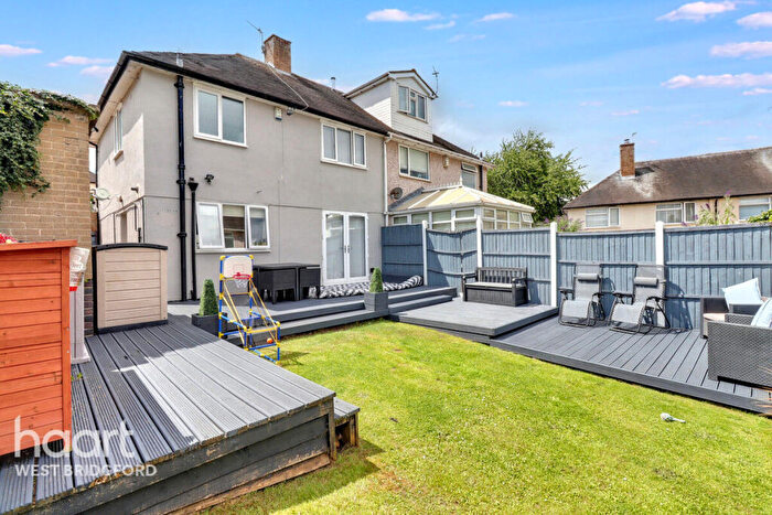 3 Bedroom Semi-Detached House For Sale In Shelley Avenue, Clifton, NG11