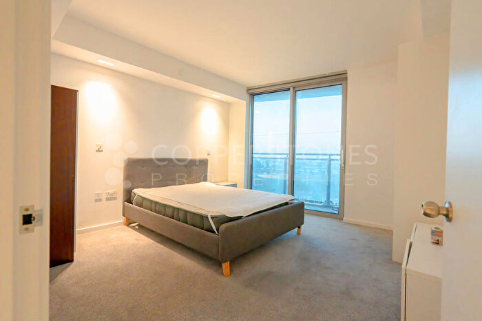 2 Bedroom Apartment To Rent In Tidal Basin Road, London, E16
