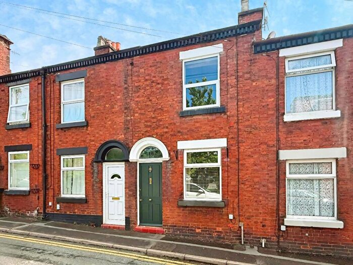 2 Bedroom Terraced House For Sale In Deansgate, Leek, Staffordshire, ST13