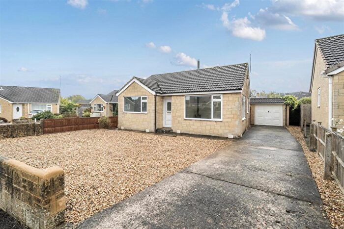 2 Bedroom Detached Bungalow For Sale In Sylvan Close, Gillingham, SP8
