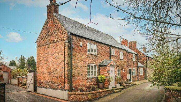 3 Bedroom Semi-Detached House For Sale In Chestnut Cottage, Stanton-By-Dale, Derbyshire, DE7