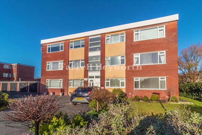 2 Bedroom Flat For Sale In St. Annes Road, Blackpool, FY4
