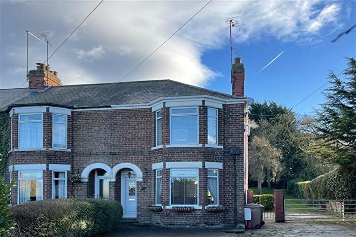 3 Bedroom Terraced House To Rent In Main Street, HU16