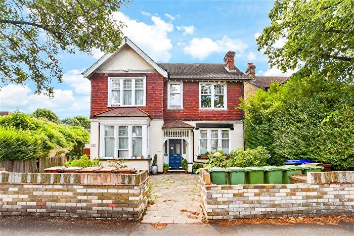 1 Bedroom Flat For Sale In Robin Hood Lane, Sutton, Surrey, SM1