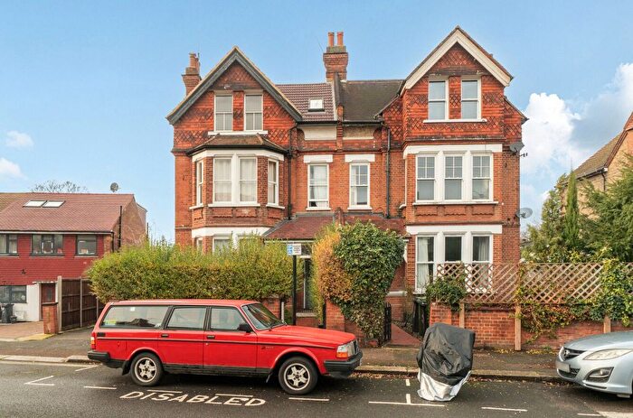 2 Bedroom Flat To Rent In Grasmere Road, London, SW16