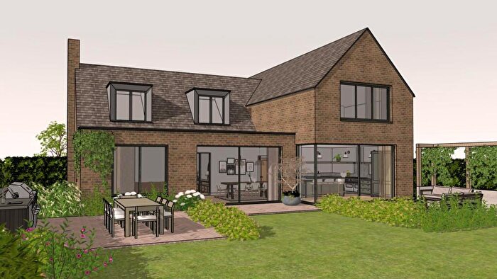 4 Bedroom Detached House For Sale In Tilsworth Road, Beaconsfield, HP9