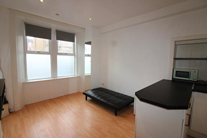 1 Bedroom Flat To Rent In Howard Street, Paisley, PA1