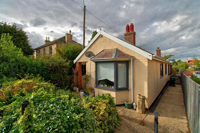 2 Bedroom Bungalow For Sale In St. Johns Road, Saxmundham, IP17