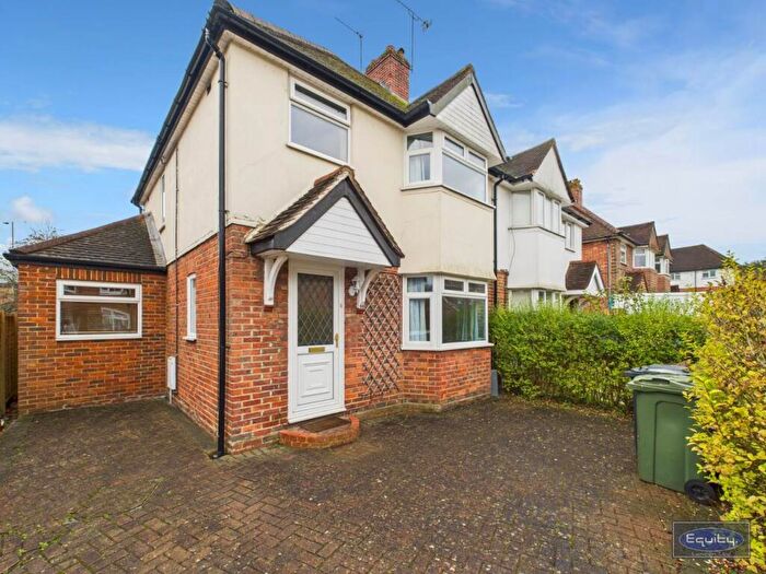 4 Bedroom House To Rent In Beech Grove, Guildford, Surrey, GU2