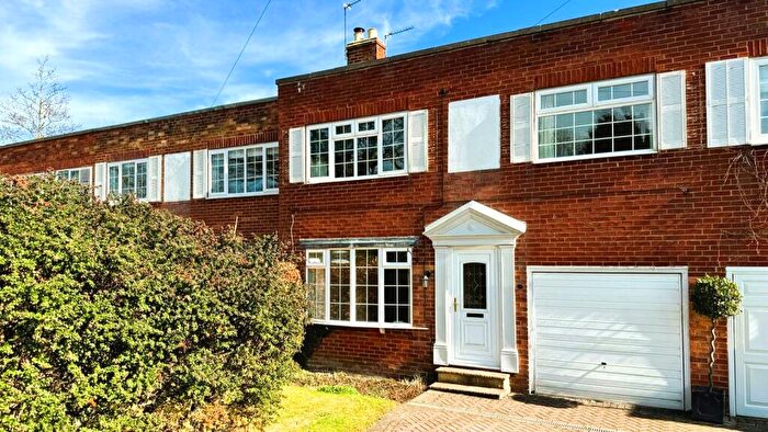 4 Bedroom Town House To Rent In Ashgarth Court, Harrogate, North Yorkshire, HG2