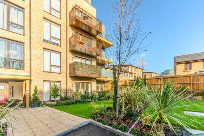 1 Bedroom Flat To Rent In Wimhurst Court, Poplar, London, E14