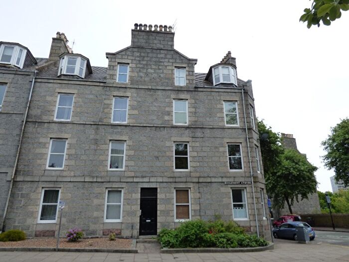2 Bedroom Flat To Rent In Esslemont Avenue, Aberdeen, AB25