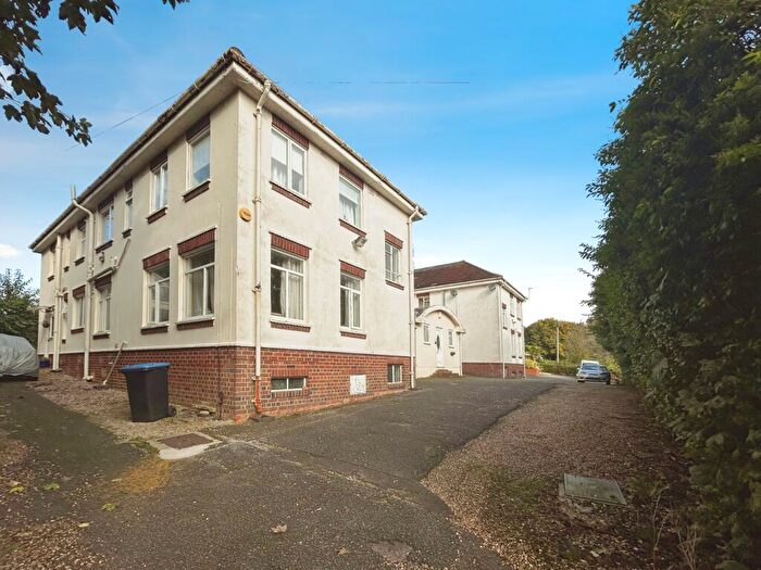 1 Bedroom Flat To Rent In Grosvenor Gardens, Northampton, Northamptonshire, NN2