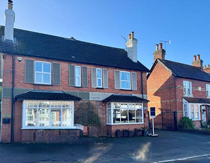 4 Bedroom Semi Detached House For Sale In Bourne End - Backing The River Wye, SL8