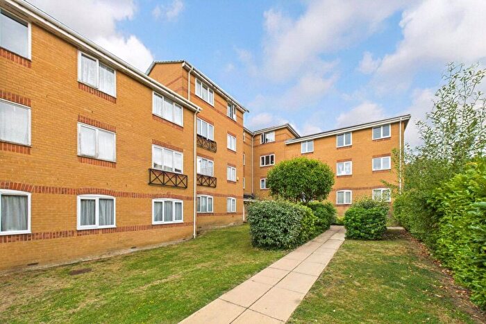 1 Bedroom Apartment For Sale In Ascot Court, Aldershot, Hampshire, GU11