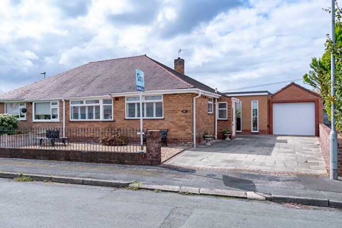 2 Bedroom Semi-Detached Bungalow For Sale In Parkdale Road, Warrington, WA1