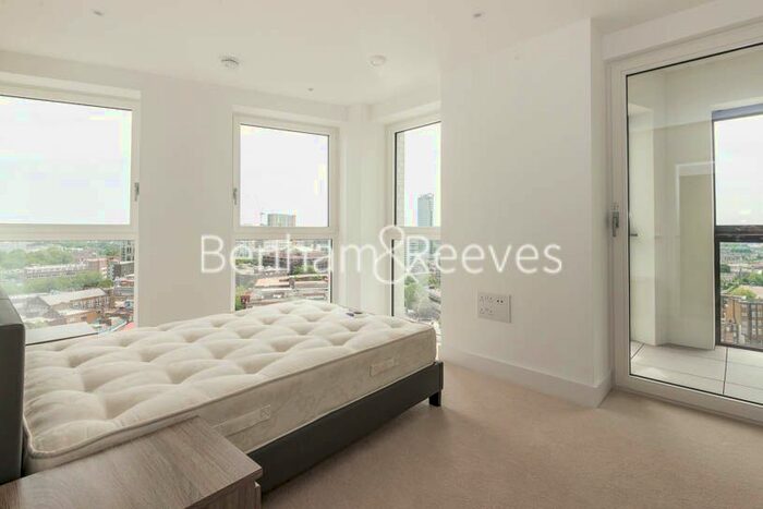 2 Bedroom Flat To Rent In Conquest Tower, Blackfriars Road, London, SE1