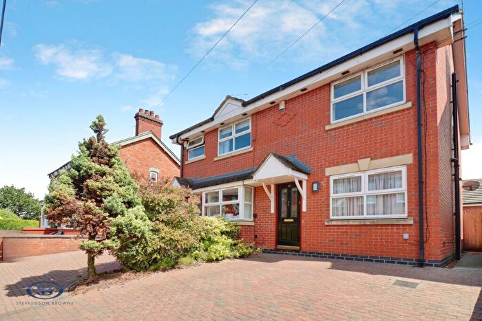 3 Bedroom Semi-Detached House For Sale In Vicarage Lane, Elworth, CW11