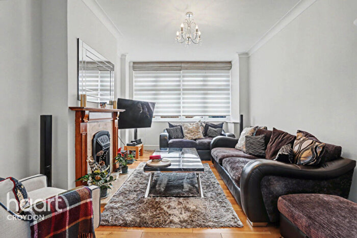 3 Bedroom Semi-Detached House For Sale In Purley Way, Croydon, CR0