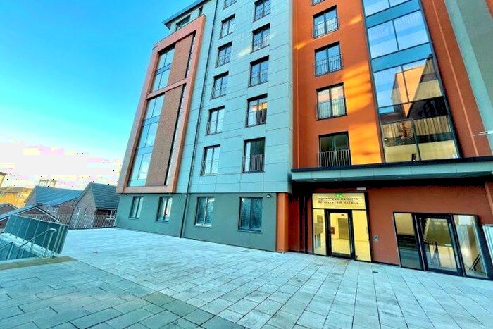 2 Bedroom Flat To Rent In Inverlair Avenue, Glasgow, G43