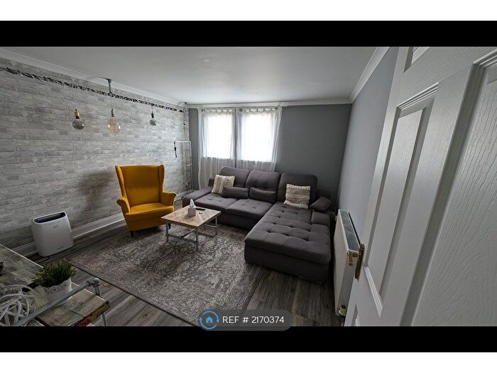 2 Bedroom Flat To Rent In Spring Gardens, Edinburgh, EH8