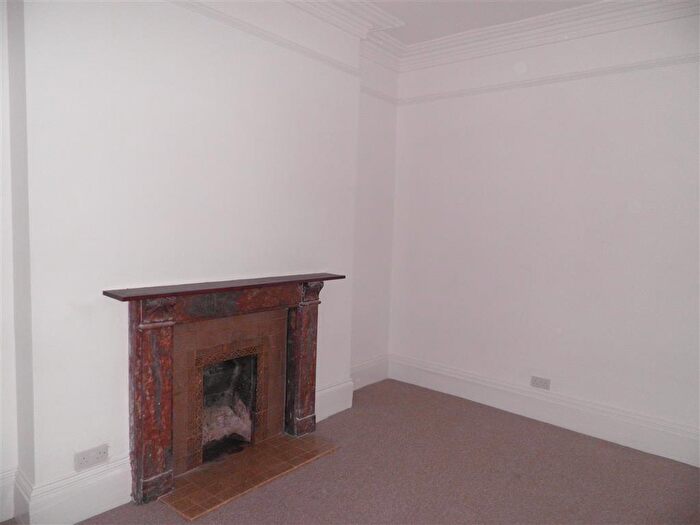 2 Bedroom Flat To Rent In Embankment Road, Plymouth, PL4