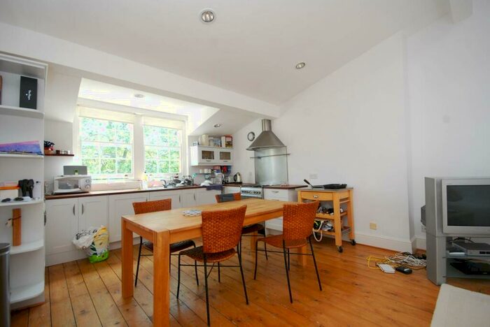 2 Bedroom Flat To Rent In Kelross Road, Highbury, London, N5